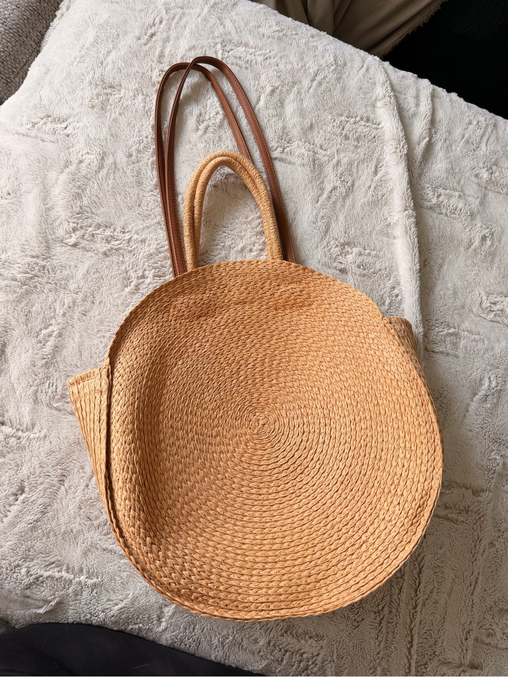 Time and Tru Round Woven Tote with Brown Shoulder Straps